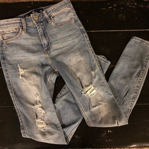 Hollister Ripped Skinny Jeans